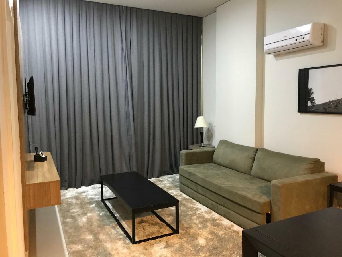 Tugurio Serrano Petropolis  Luaran gambar